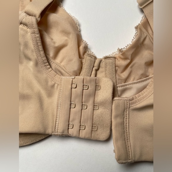 Vanity Fair Nude Lace Underwire Bra 36D - Picture 9 of 12